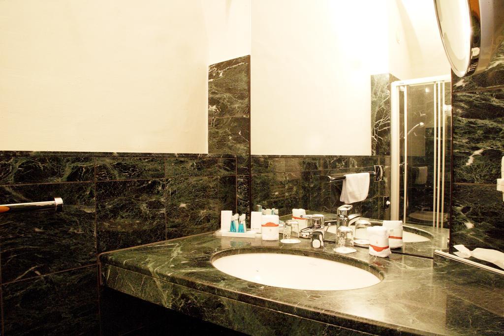 Hotel Palais Salzamt Klagenfurt am Woerthersee ภายนอก รูปภาพ